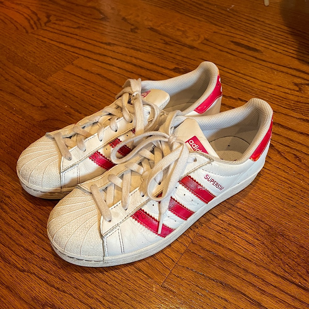 Adidas Women’s Red Paint Superstars (7 Mens) 8.5